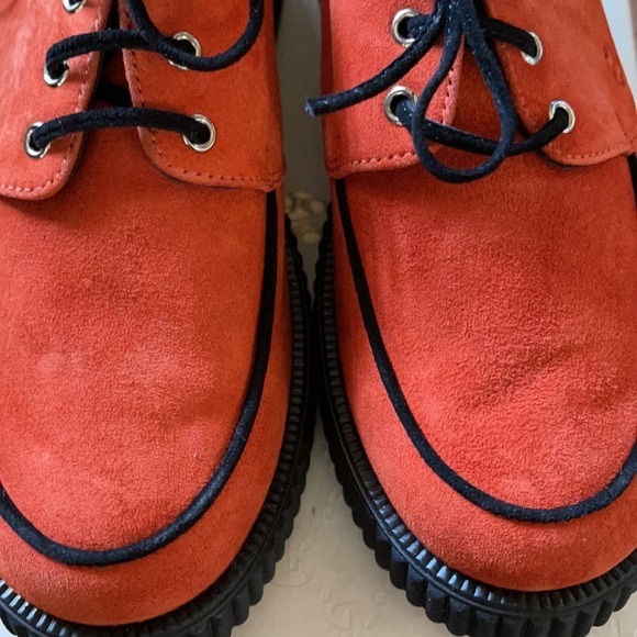 GUCCI • RARE SUEDE LEATHER DARK ORANGE PLATFORM CREEPERS 33 (2-2.5) KIDS - Picture 4 of 10